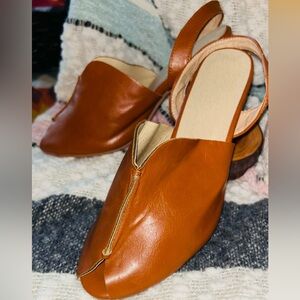 Italian Shoemakers Tan Leather Heels
